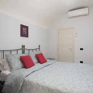  Apartment Residenza Beccadelli Italy